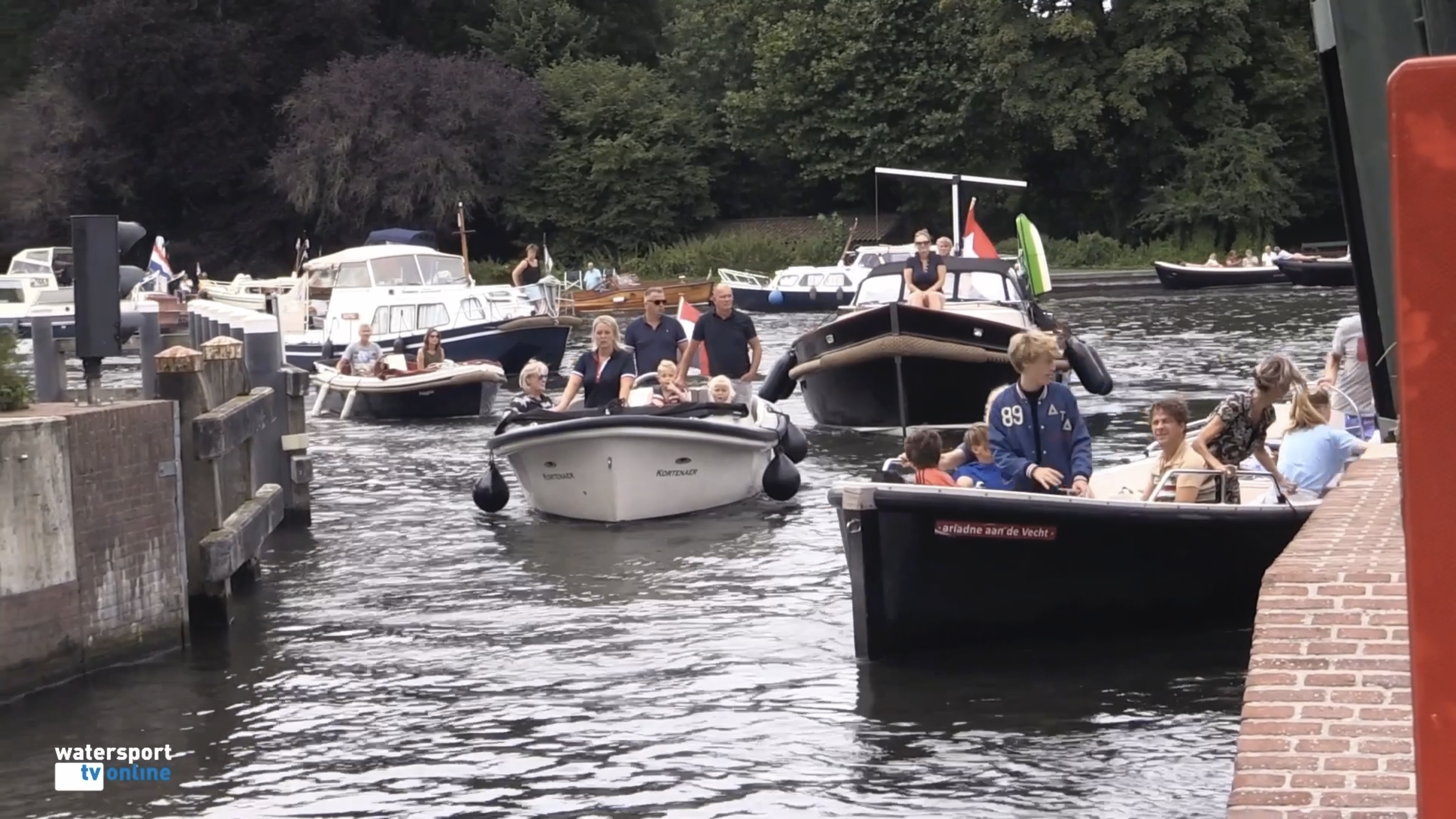 Holland Vaart en Op de haven gaan online