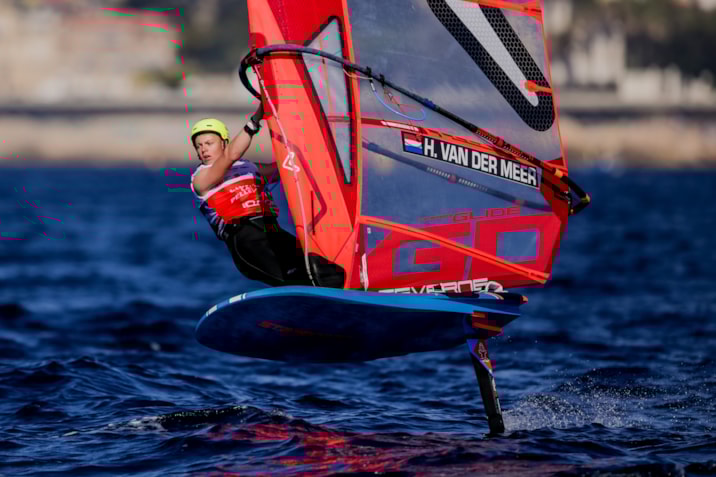 B5CF681E-533B-4CF3-A132-B71B98A28BED