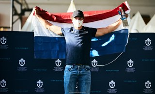 0725066E-D46D-40A8-B613-EE829766443A