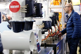 2953D04A-7C51-4167-831E-58CFFBB1635F