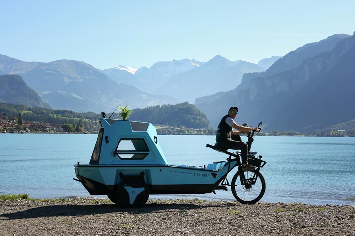 32A1EEC6-57AE-4518-A63F-F66917F2C28D