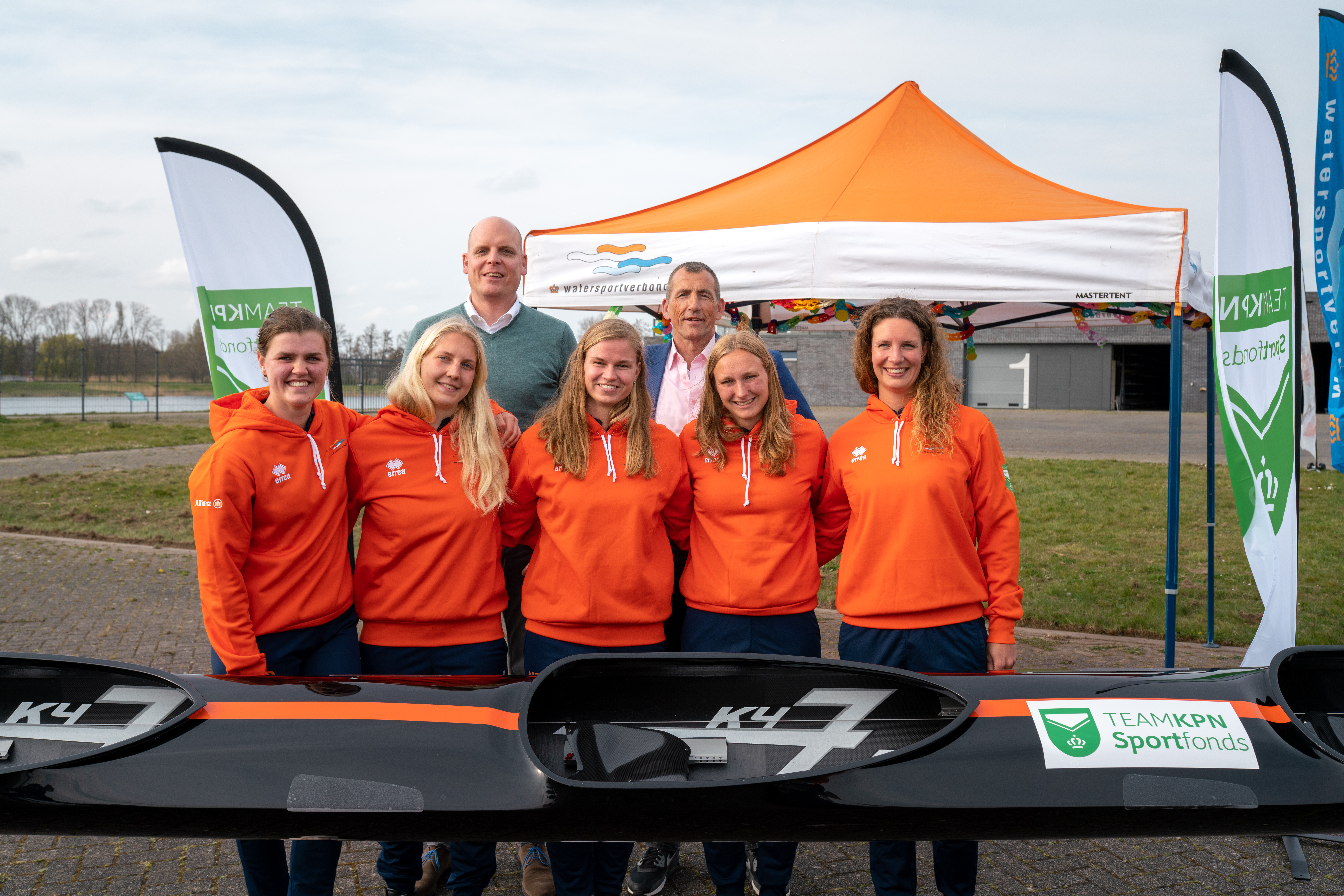 KPN Sportfonds omarmt team dames K4 Kanosprint