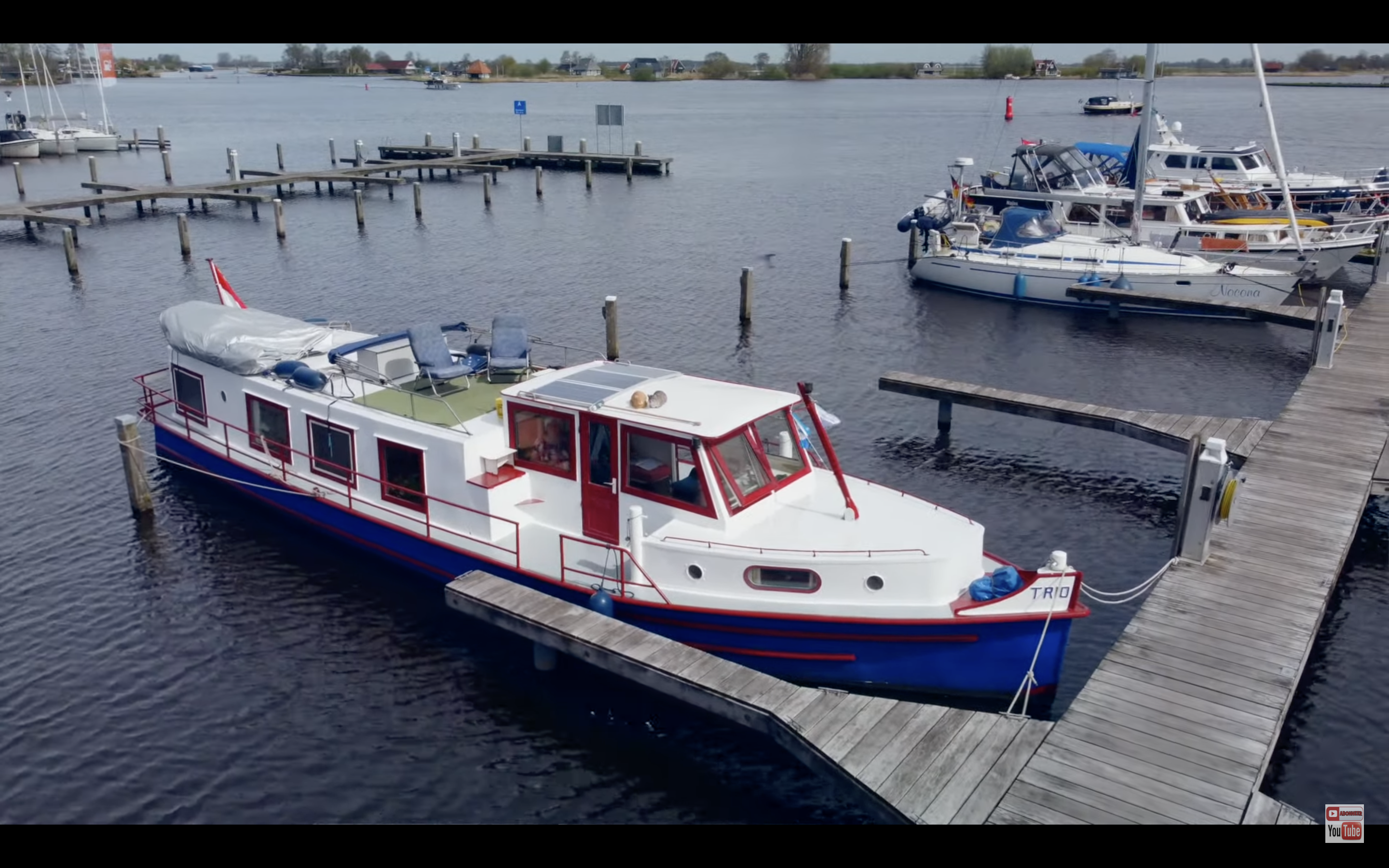 Kees te gast op voormalig voetveer de Trio (1933)