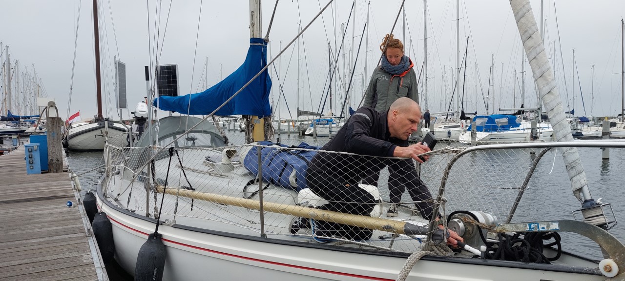 Een boot kopen met een roze bril op