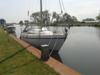 27AC61C5-DB1D-474C-BD4B-E5AB80D101AD