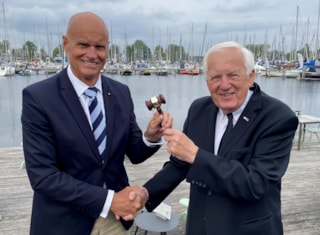 B73A88F7-EEBE-49CD-871F-88CF423EBAA9