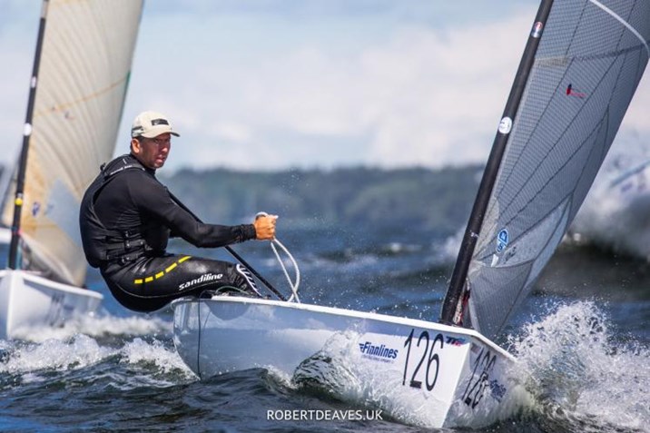 ABF35D24-3774-40FD-8A28-314C5BF94644