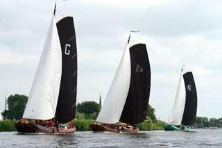 C6A955F9-F0D6-401E-A474-4627A07BA014