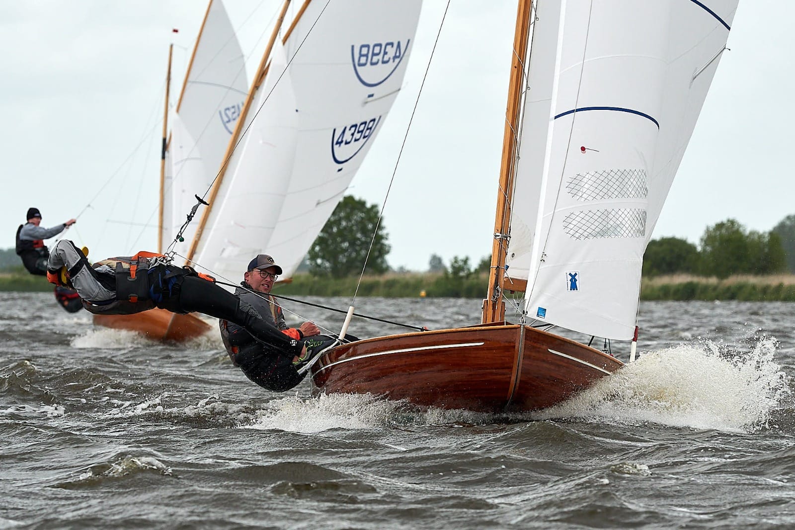 Kruis van Heeg breidt uit