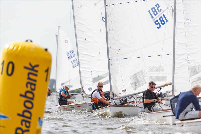 Sneekweek jubileumeditie met ruim 600 boten van start