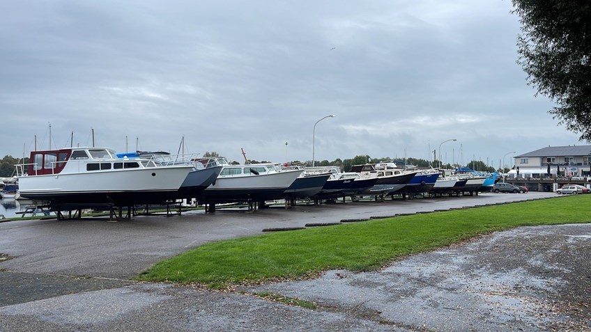 2BC84092-113D-46E4-AEA1-8805AA14DD5A