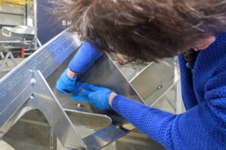 thumbnail_KNRM kiellegging reddingboot Chaterina D bij PALFINGER - foto Roel Ovinge 2301_XBN5843