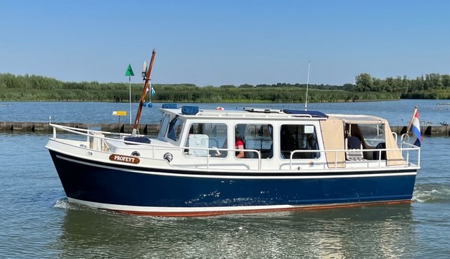 Compact 800...heerlijk varen