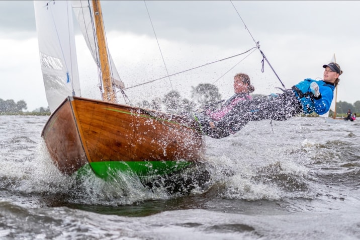 38eee556-28f5-40fb-fdf7-7da35d1c07fb