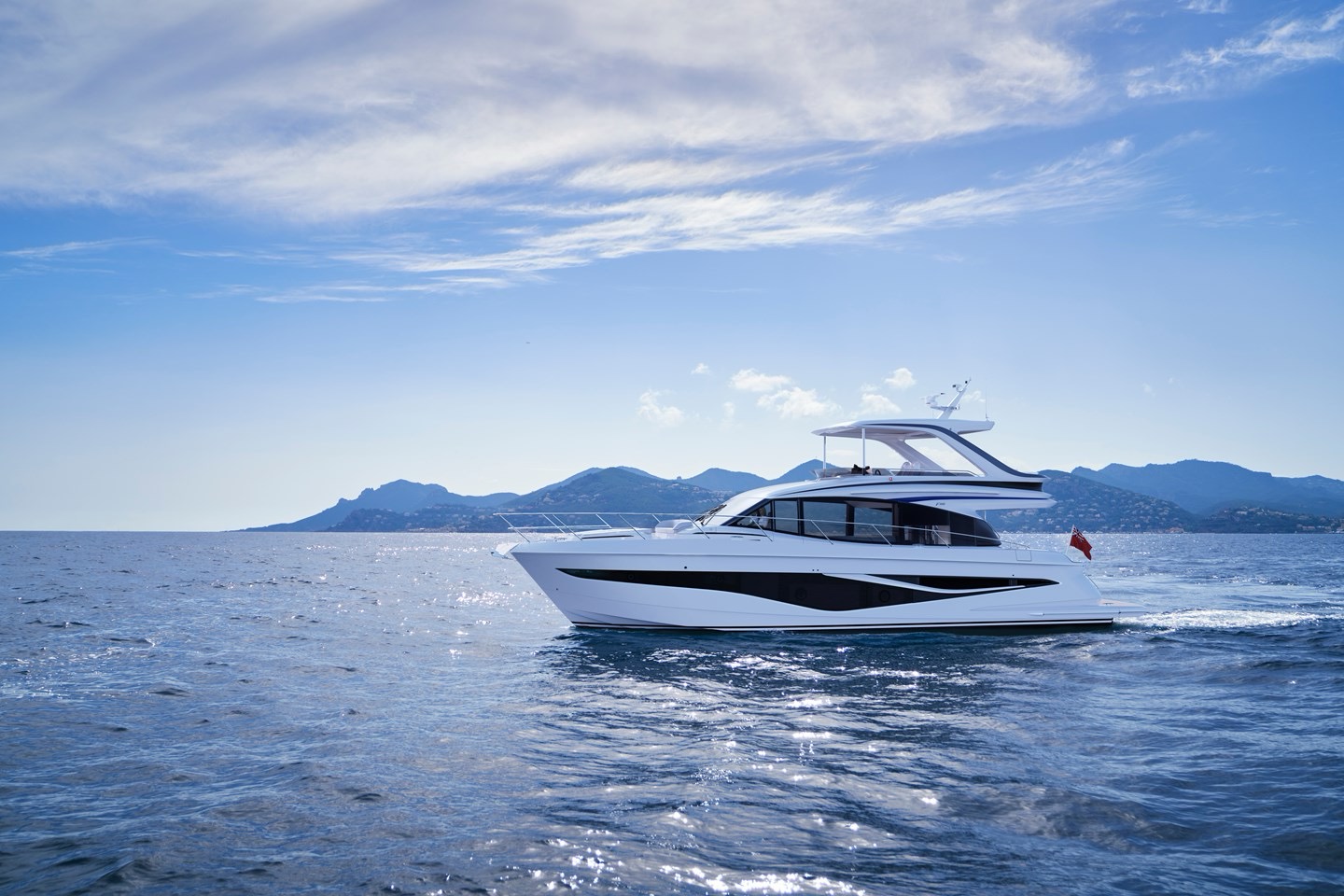 Princess Yachts presenteert nieuwe flybridge