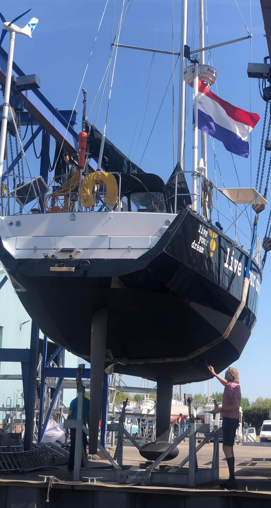 Wie helpt Petra met opknappen 'Live your dream zeiljacht'?