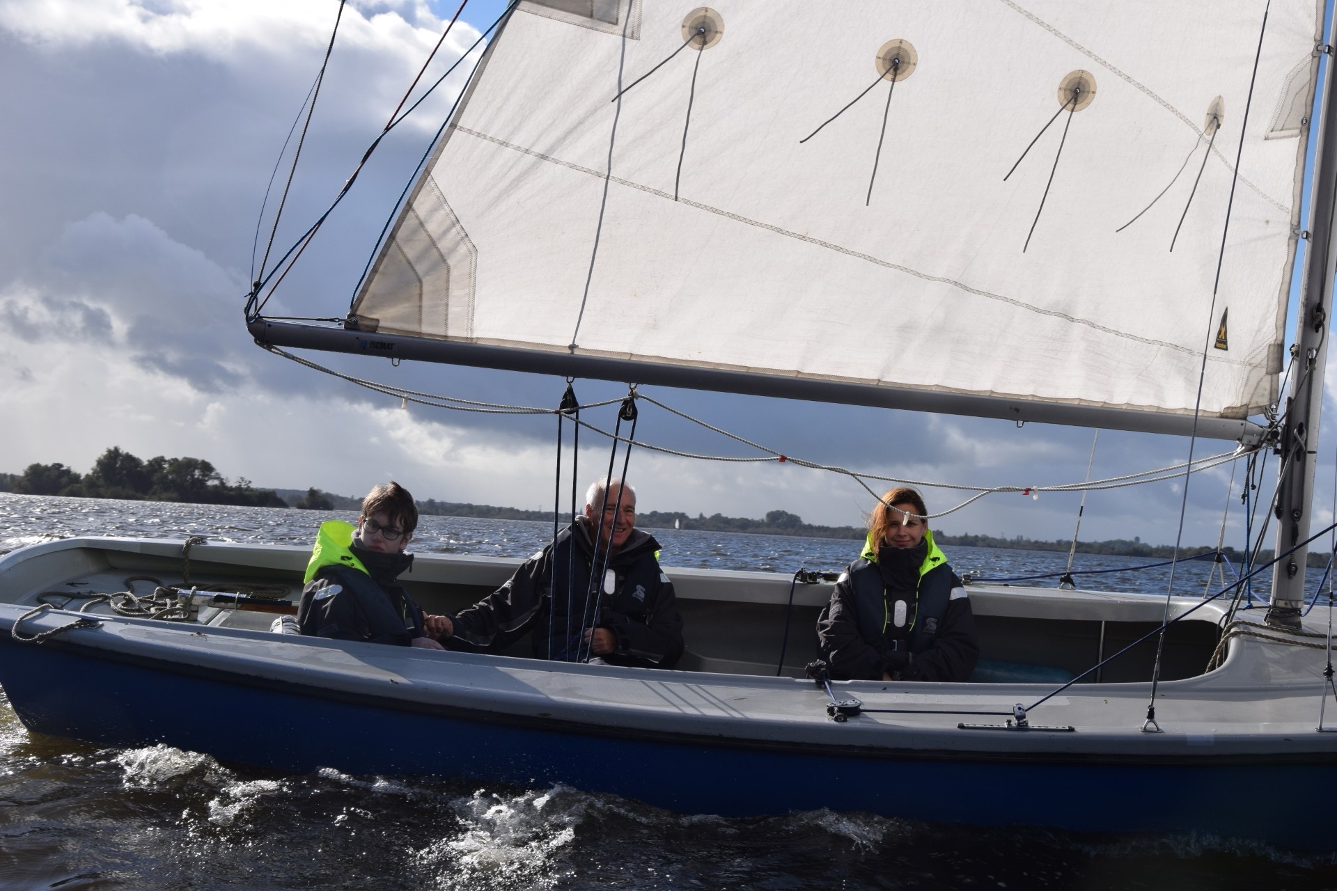 Lions Loosdrecht in actie voor zeilende kinderen met een beperking