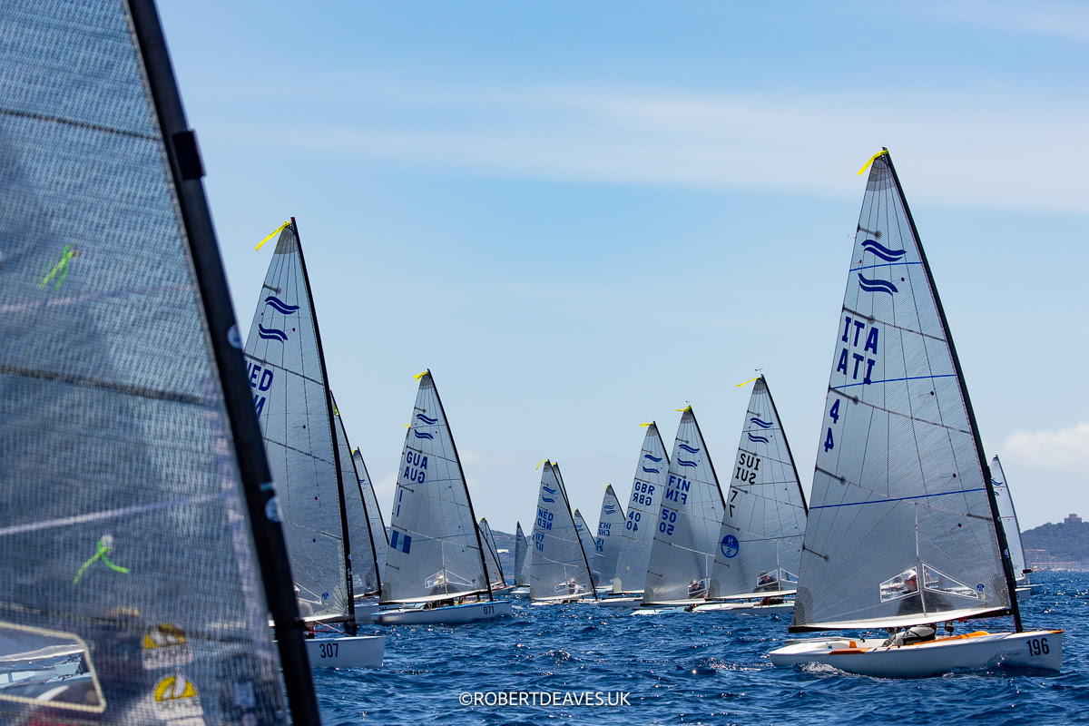 Recordaantal deelnemers aan start Open EK Finn 