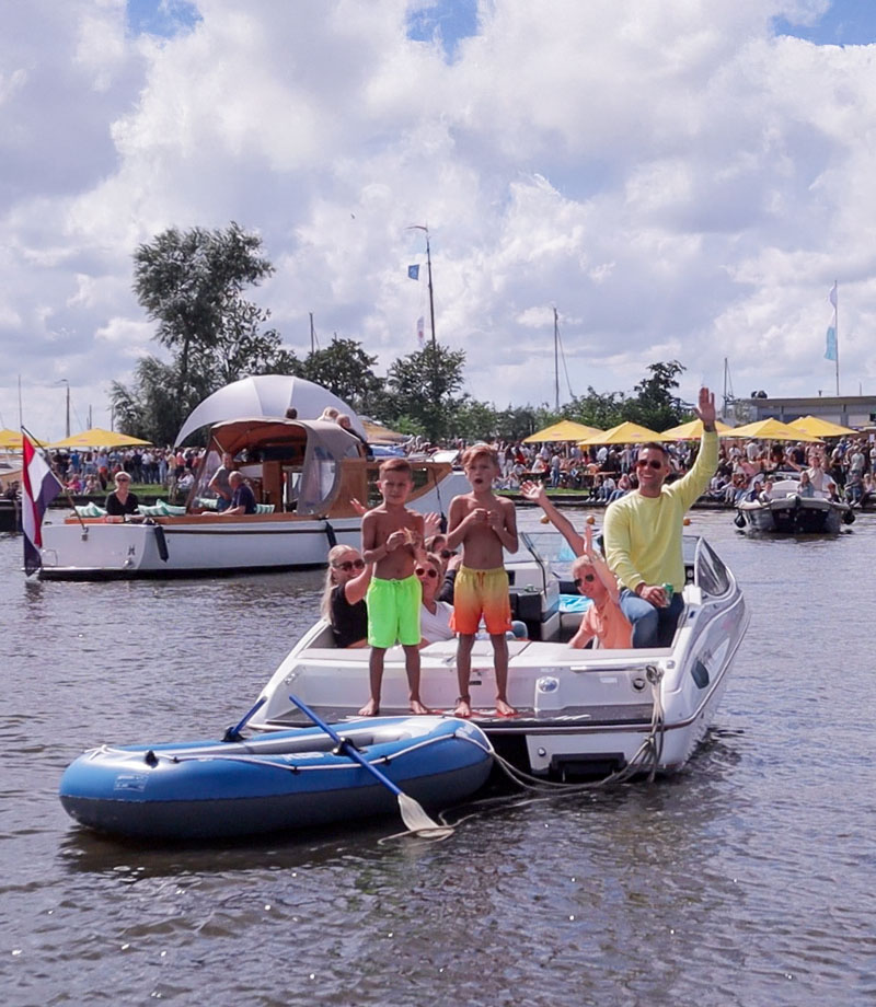 Sneek in-water bruist van de activiteiten