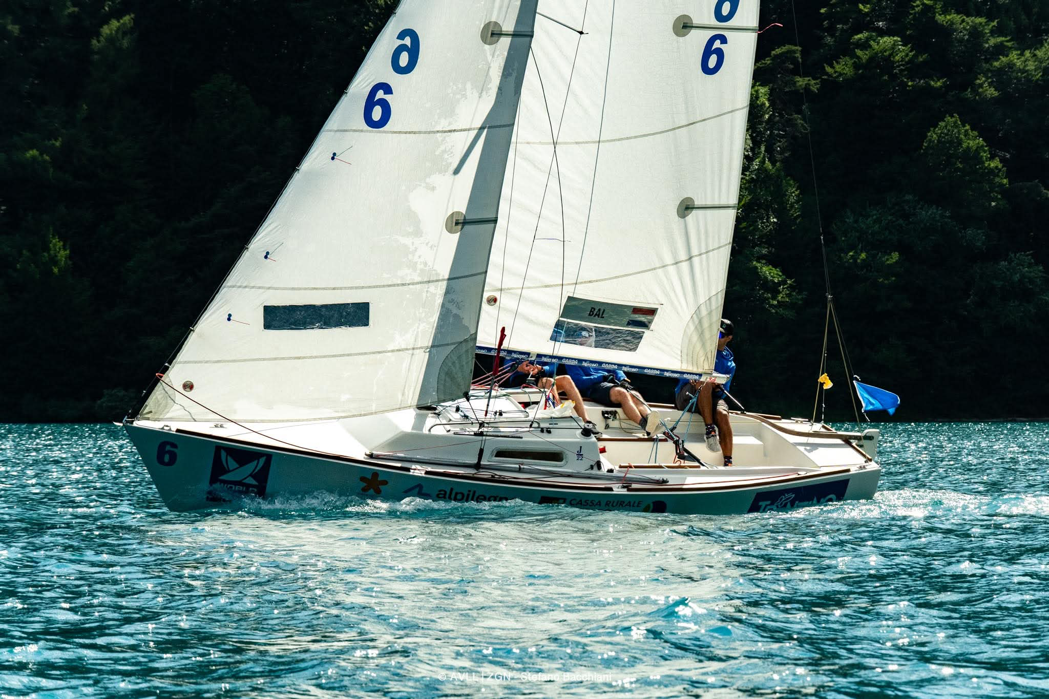 Team Lowlands Racing knokt zich naar zilver op Lago di Ledro
