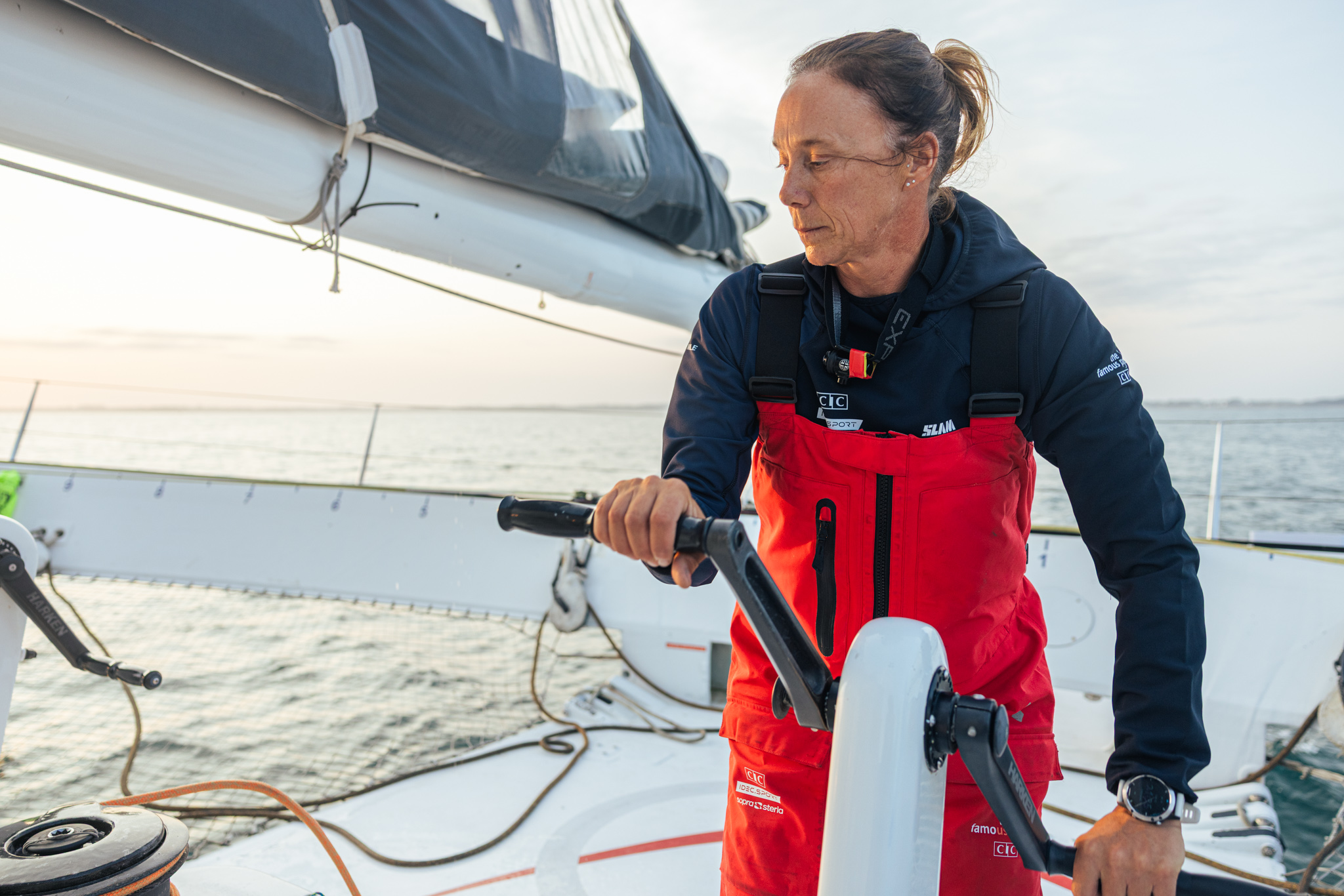 Annemieke Bes schrijft geschiedenis met non-stop wereldomzeiling