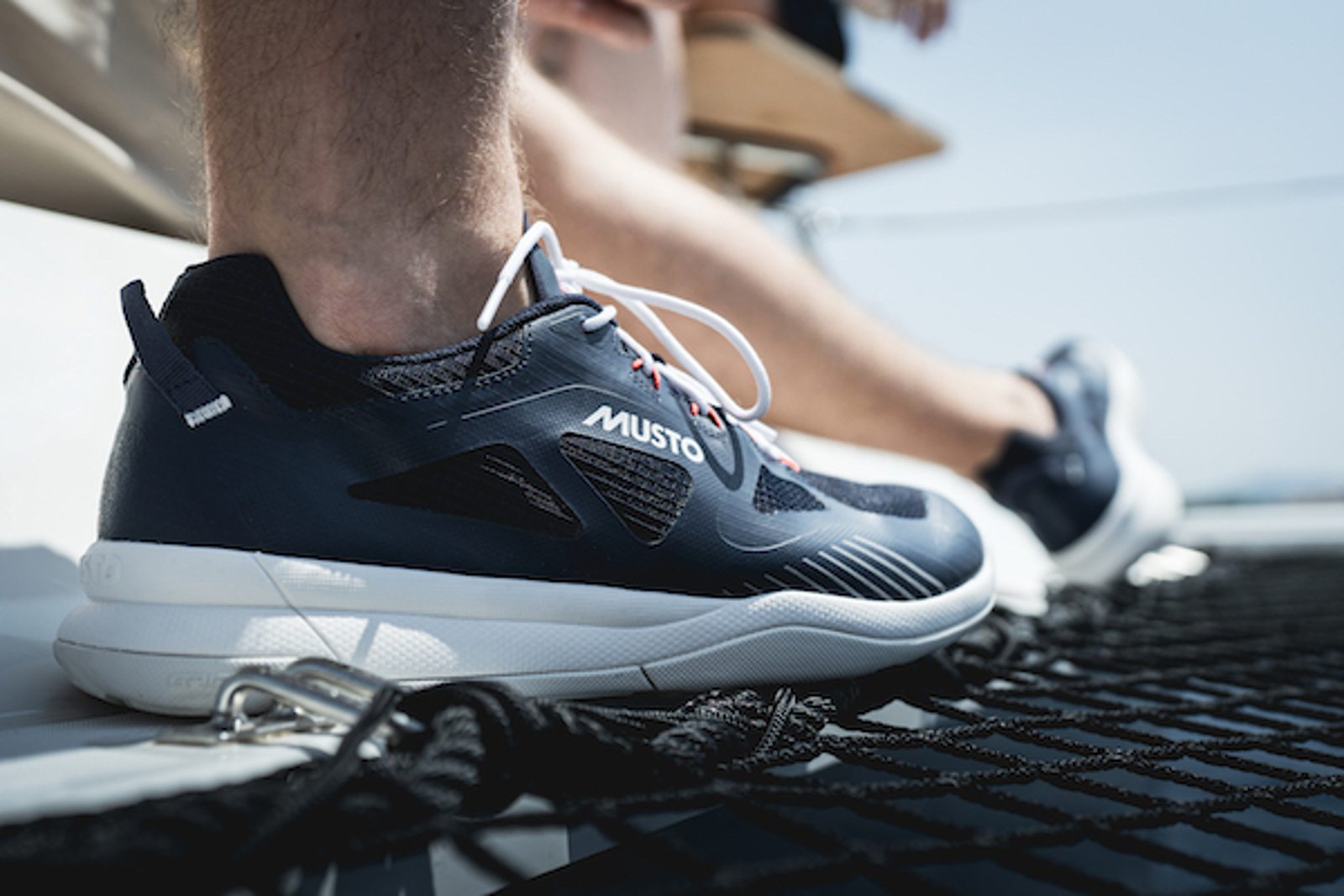 Musto lanceert twee nieuwe performance zeilschoenen