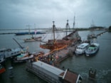 Publiek wacht op de afvaart van de Batavia - ovv Sander Wit